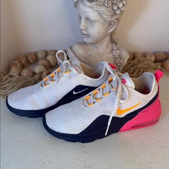 Nike Air Max Motion 2 Womens Athletic Running Shoes White Pink Yellow Blue Sz 6 - Picture 14 of 14